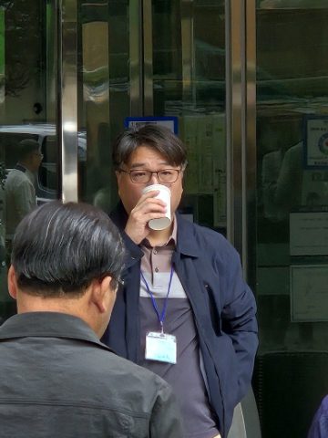 경남노회 목회자 부부 현대자동차 견학 커피 사역