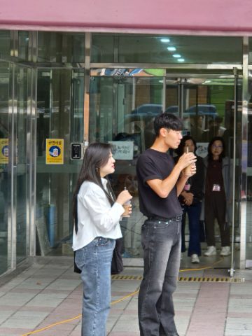 경남노회 목회자 부부 현대자동차 견학 커피 사역