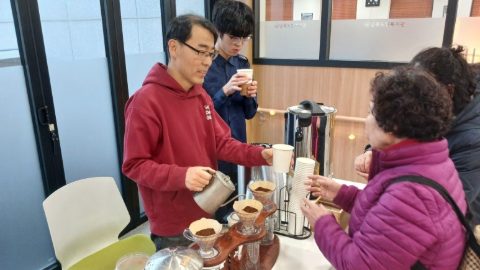 울산 남목 노인복지관 자원봉사자 섬김 사역