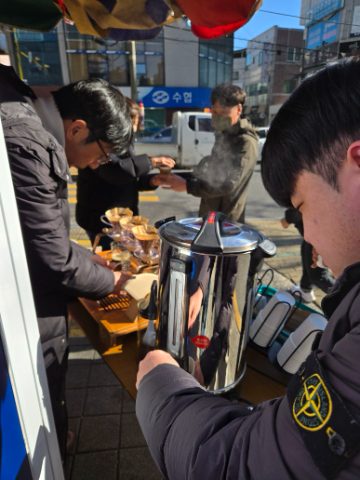 토요일은 핸드드립 커피 전도하는 날