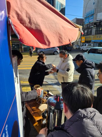 토요일은 핸드드립 커피 전도하는 날