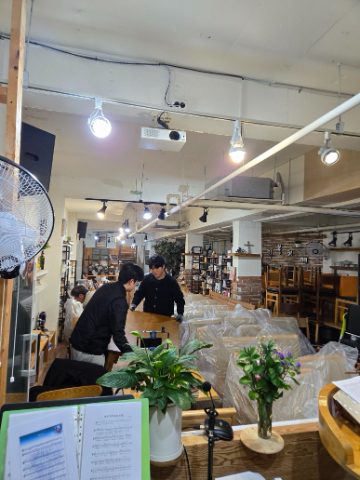 교회 의자를 바꾸다
