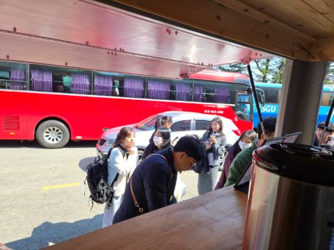부산 고신대 지저스커피트럭 사역