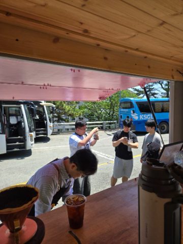 부산 고신대 지저스커피트럭 사역