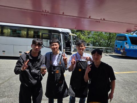 부산 고신대 지저스커피트럭 사역