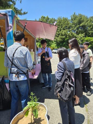 부산 고신대 지저스커피트럭 사역