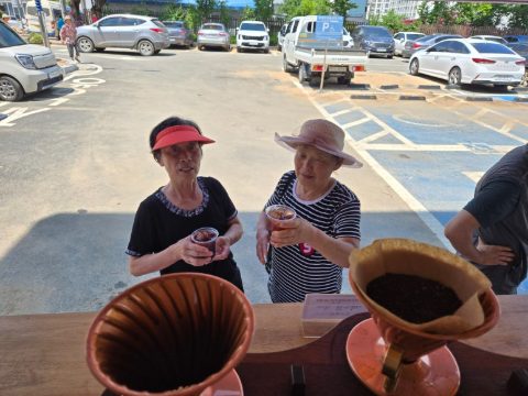 경남 산청 수해지역 커피봉사