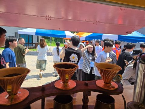 하늘꿈연동교회 중고청 수련회 커피트럭 사역
