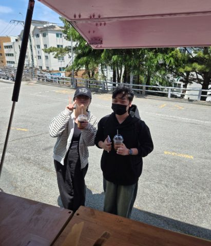 부산 고신대 커피트럭 사역