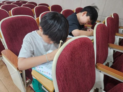 느낌이 있는 교회 여름아웃리치 스케치