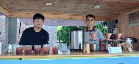 ☕ [지저스커피트럭] 쾌청한 가을 하늘 아래, 고신대 천안캠퍼스 신대원 사역 (feat. 든든한 아들)