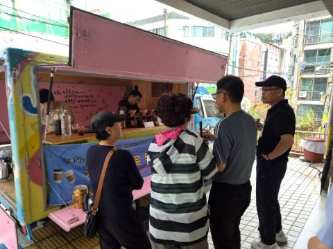부산 시각장애인 복지관, '지저스커피트럭'으로 전한 그리스도의 사랑
